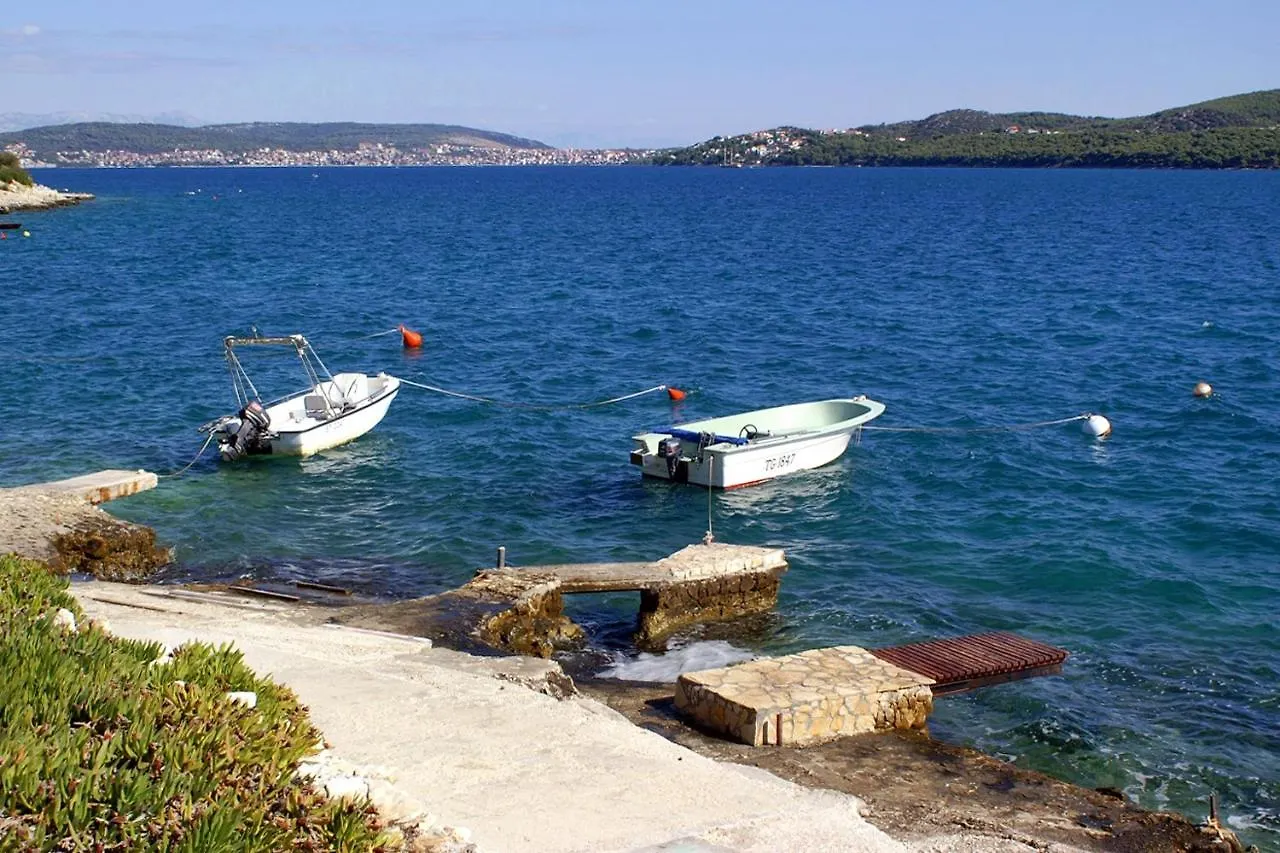 Apartments By The Sea Seget Vranjica, Trogir - 10438 Сегет Доньи 0*,  Хорватия